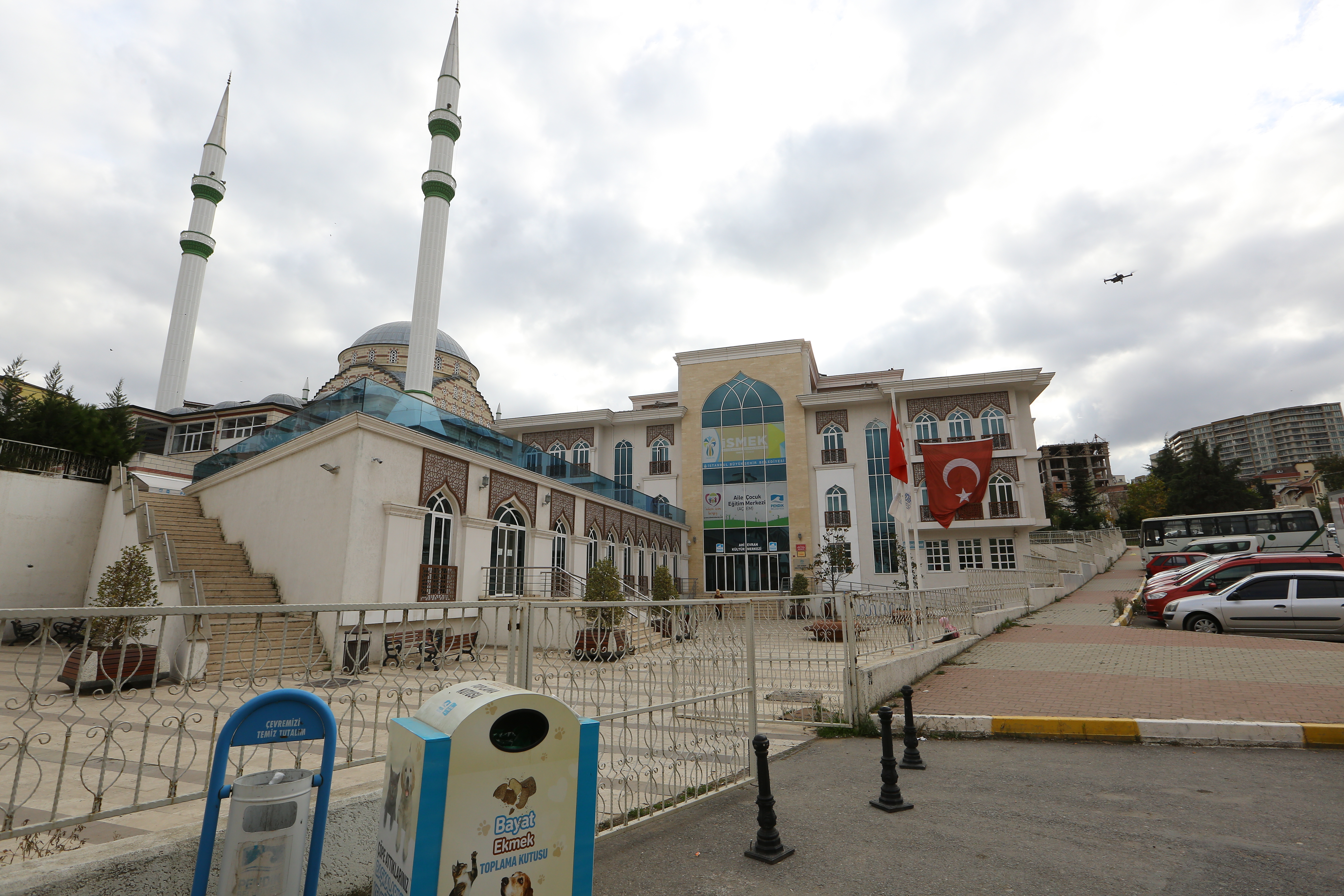 Pendik Belediyesi Ahmet Yesevi Mahallesi 0 Ada 4082 Parsel Semt Merkezi Yapim İşi